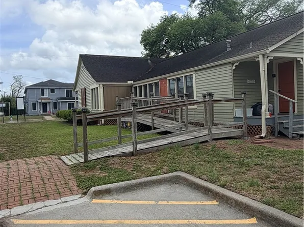 607 N Bridge St, Victoria, TX 77901