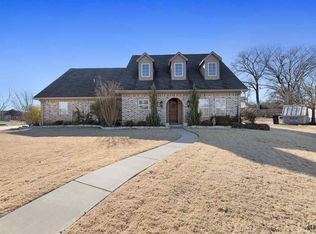 24051 Red Azalea Ln, Lindale, TX 75771