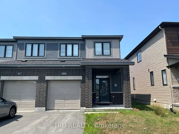 919 Athenry Ct, Ottawa, ON K2J 7C5