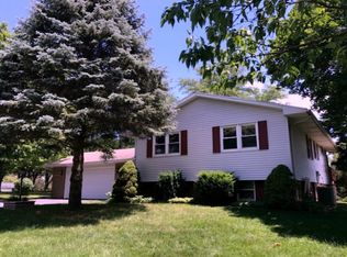 502 Dorchester Ct, Mahomet, IL