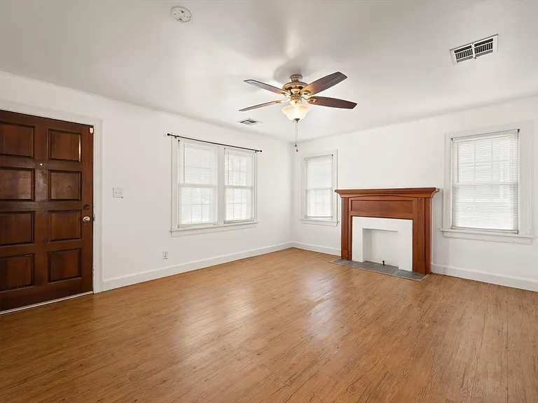 3133 NW 11th St — Photo 4