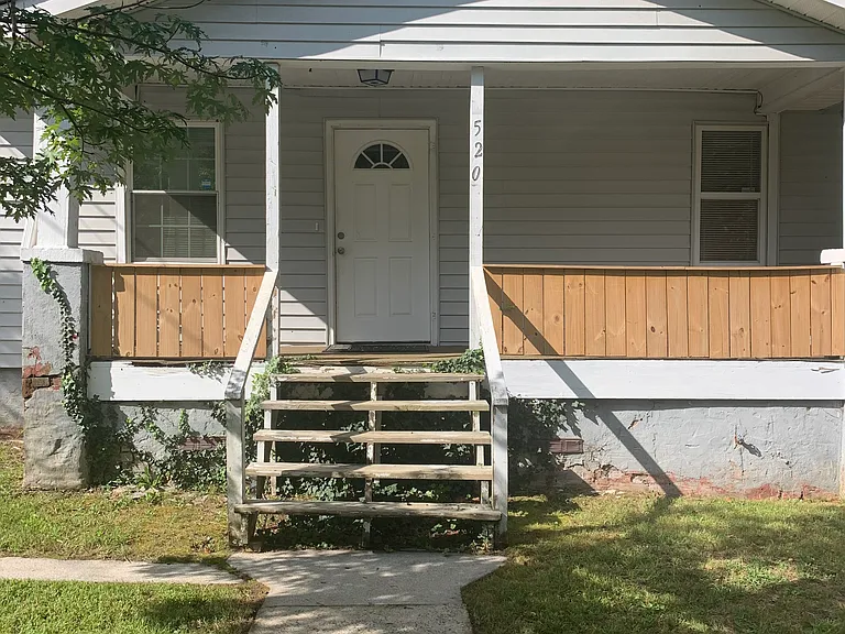 520 Chandler St — Photo 1
