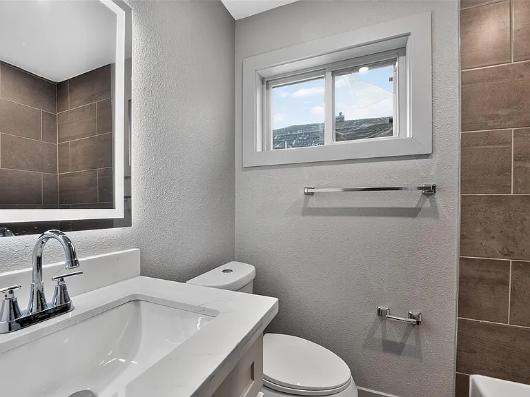 4131 Knotty Oaks Trl — Photo 21