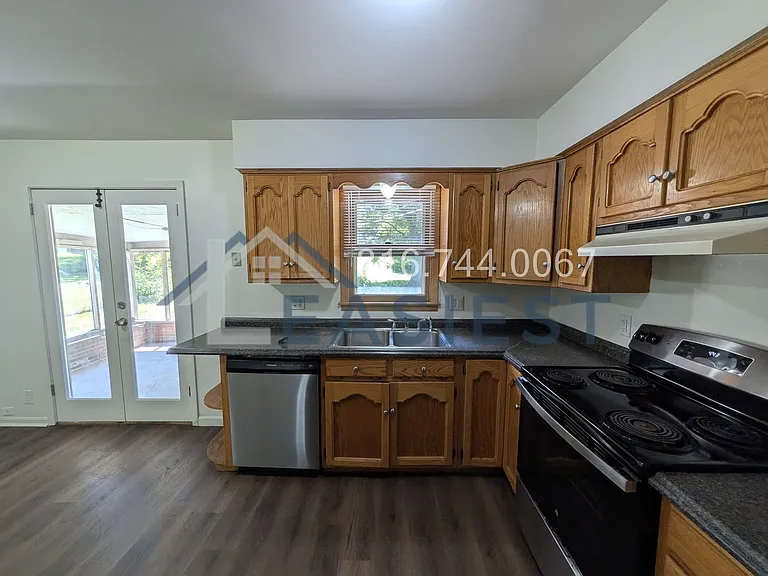 6503 N Walrond Ave — Photo 8