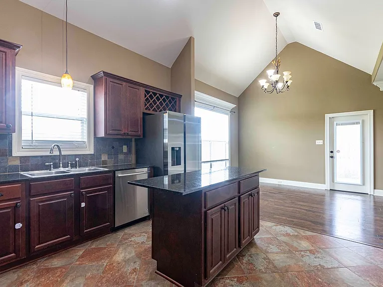 308 Forest Creek Dr #100 — Photo 8