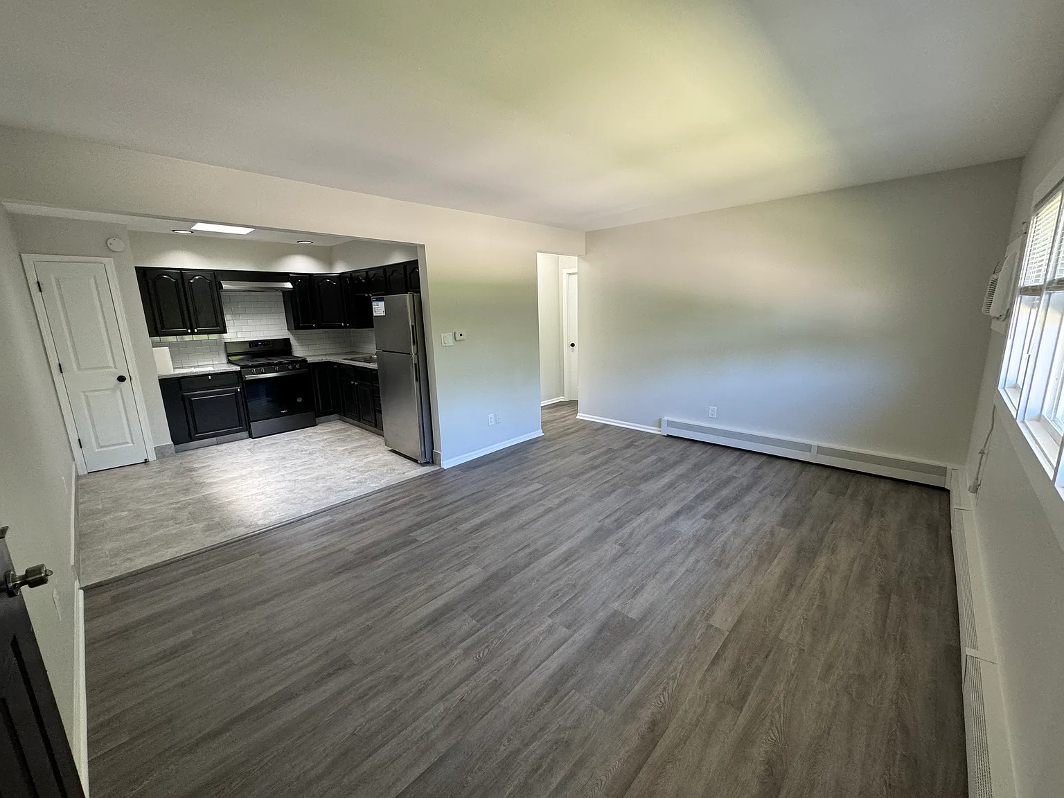 409 Oakland Ave — Photo 2