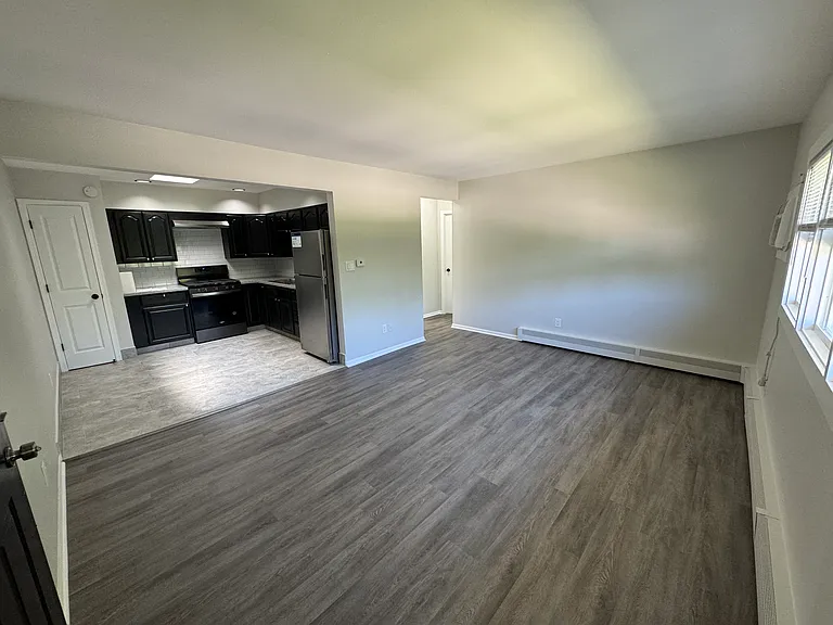 409 Oakland Ave #7 — Photo 2