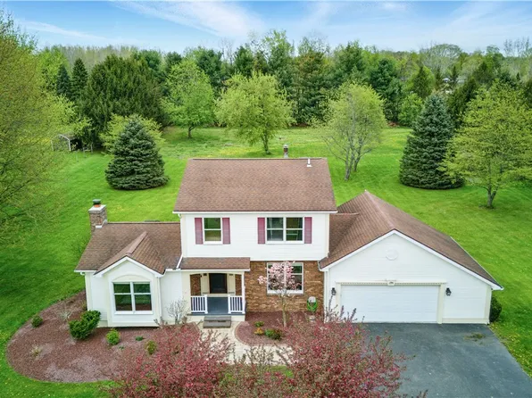 1354 Allen Rd, Penfield, NY 14526