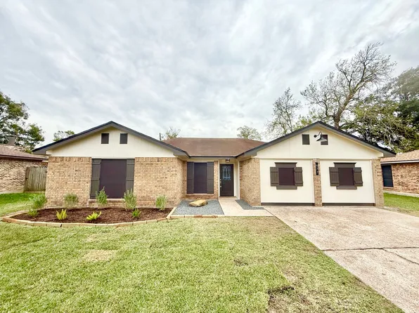 477 Oyster Creek Ct, Richwood, TX 77531
