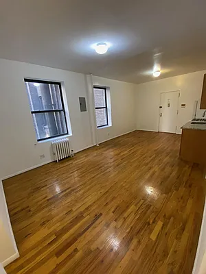 Rented by GreenVill Real Estate LLC | media 20