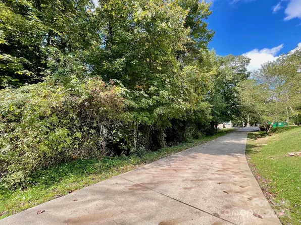 99999 Knox Rd, Black Mountain, NC 28711