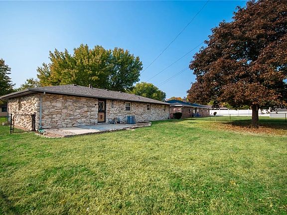 2nd image of 3602 River Park Dr