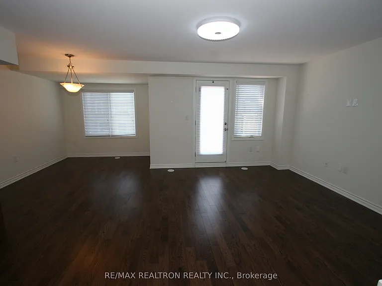 66 Casely Ave — Photo 6