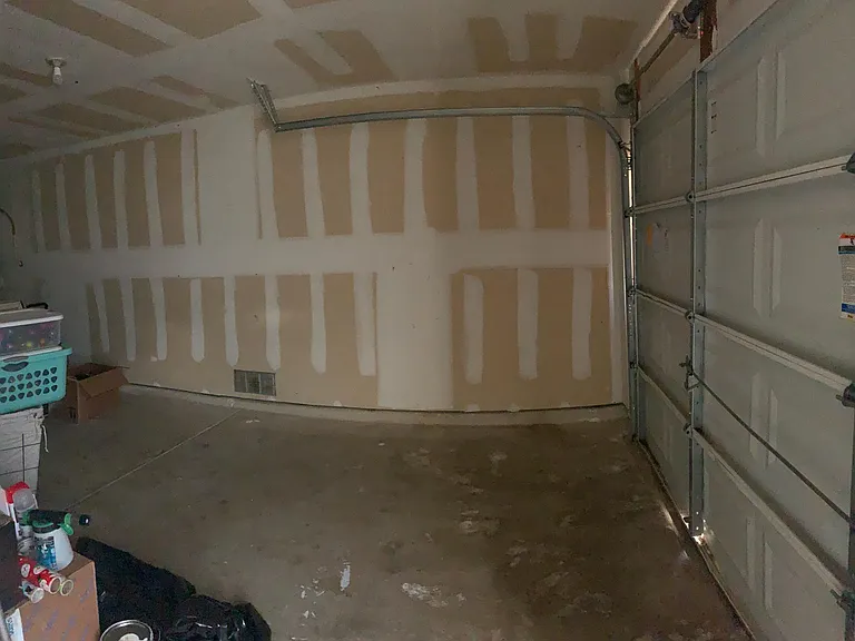 Full car garage
