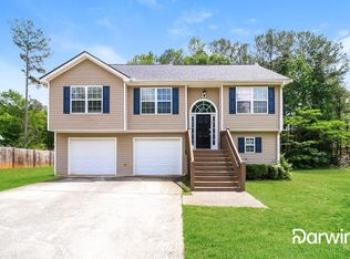 137 Longstreet Cir, Oxford, GA