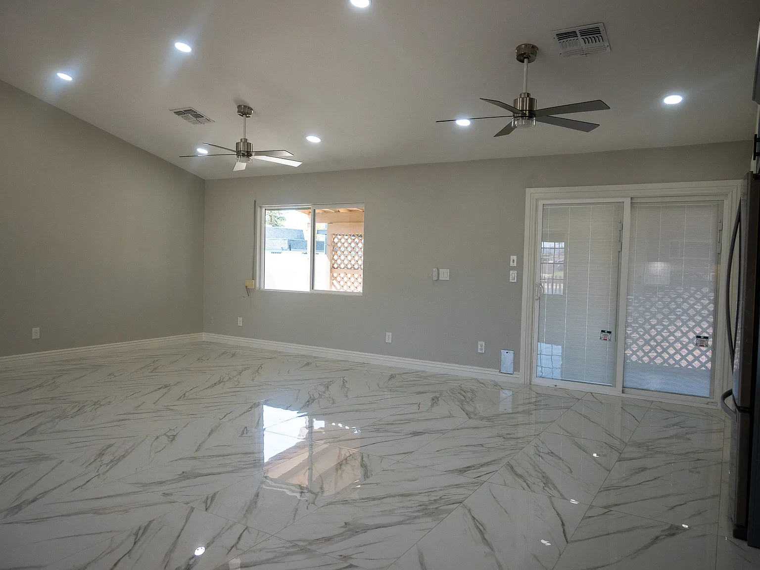 3 bed, 1229 sqft, $2,000 — Photo 3