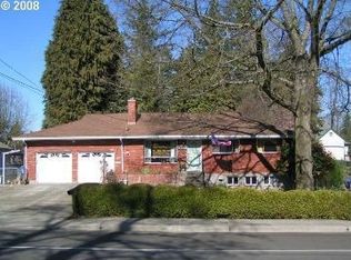 19330 Abernethy Ln, Gladstone, OR 97027