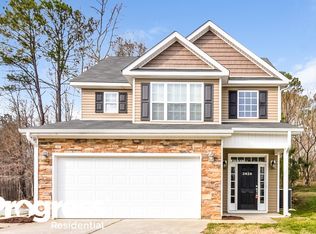 2828 Erinridge Rd, Raleigh, NC 27610