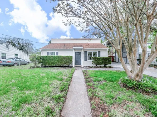 12 Shelton Rd, Hampton, VA 23663