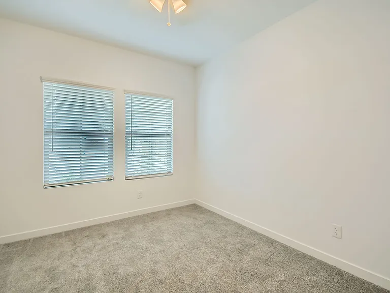 7548 W Park — Photo 16