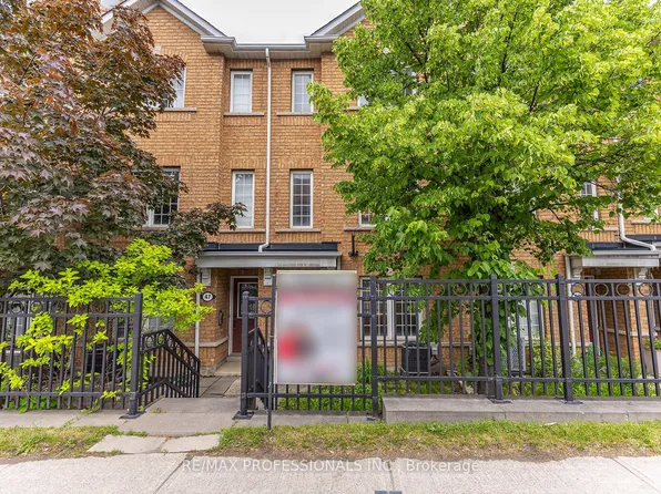 45 Weston Rd, Toronto, ON M6N 5H3