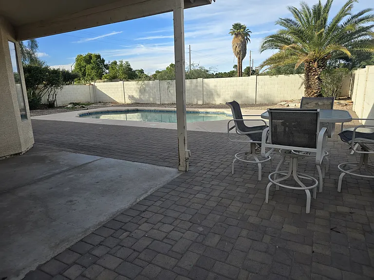 8228 W Palmaire Ave — Photo 12
