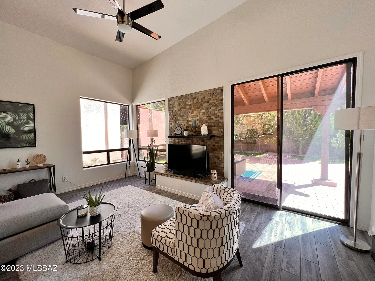 2 bed, 2.0 bath, 1382 sqft, $3,500 — Photo 4