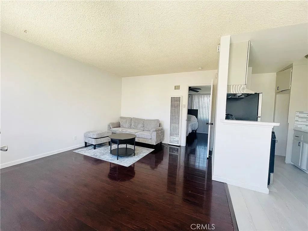 1 bed, 525 sqft, $1,950 — Photo 4