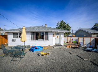 934 Westminster Ave, Kamloops, BC V2B 1P1