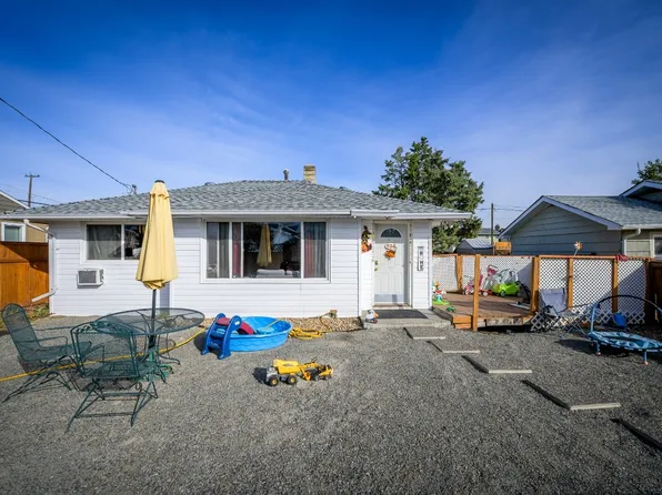 934 Westminster Ave, Kamloops, BC V2B 1P1
