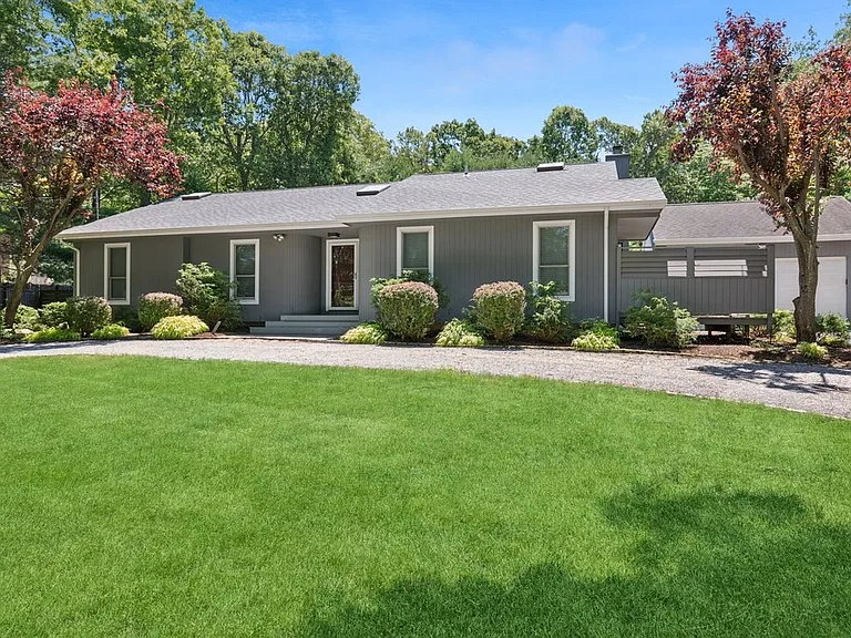 19 Monument Ln — Photo 2