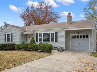 7726 Pennsylvania Ave, Kansas City, MO 64114