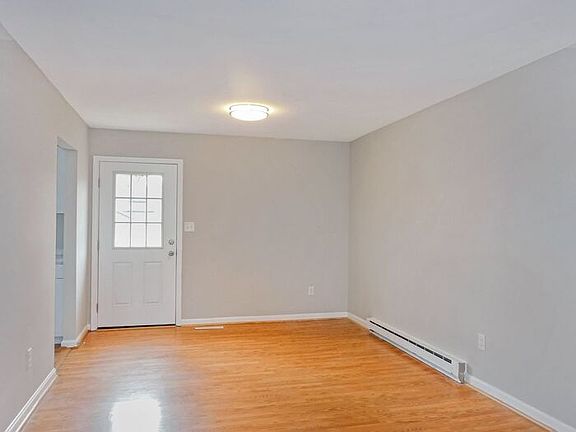 2nd image of 21361 Lexington Dr