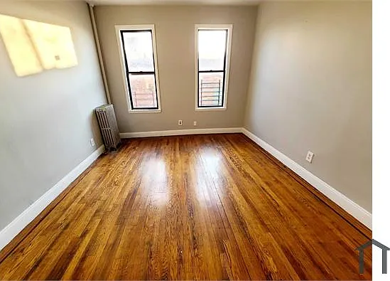 615 Casanova St #2 — Photo 8