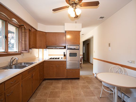 4th image of 1031 Blakely St