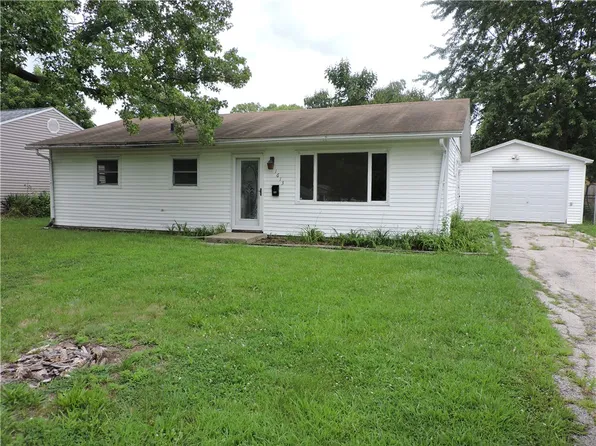 1613 Robinson St, Danville, IL 61832