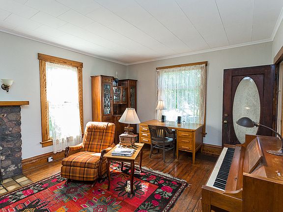 5th image of 54 Logan Ave