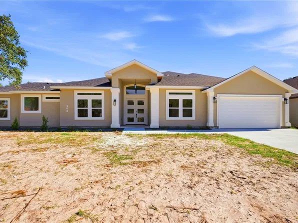 104 Oakmont Dr, Rockport, TX 78382