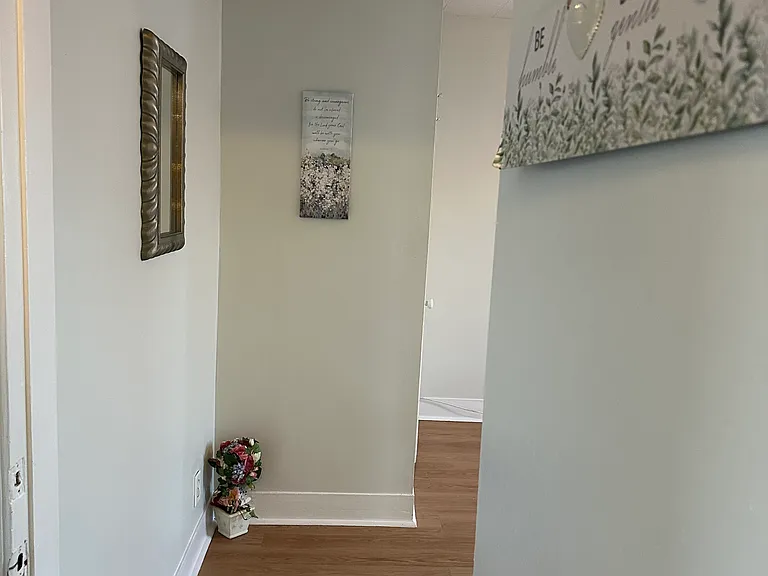 269 N 1st Ave #UP — Photo 2