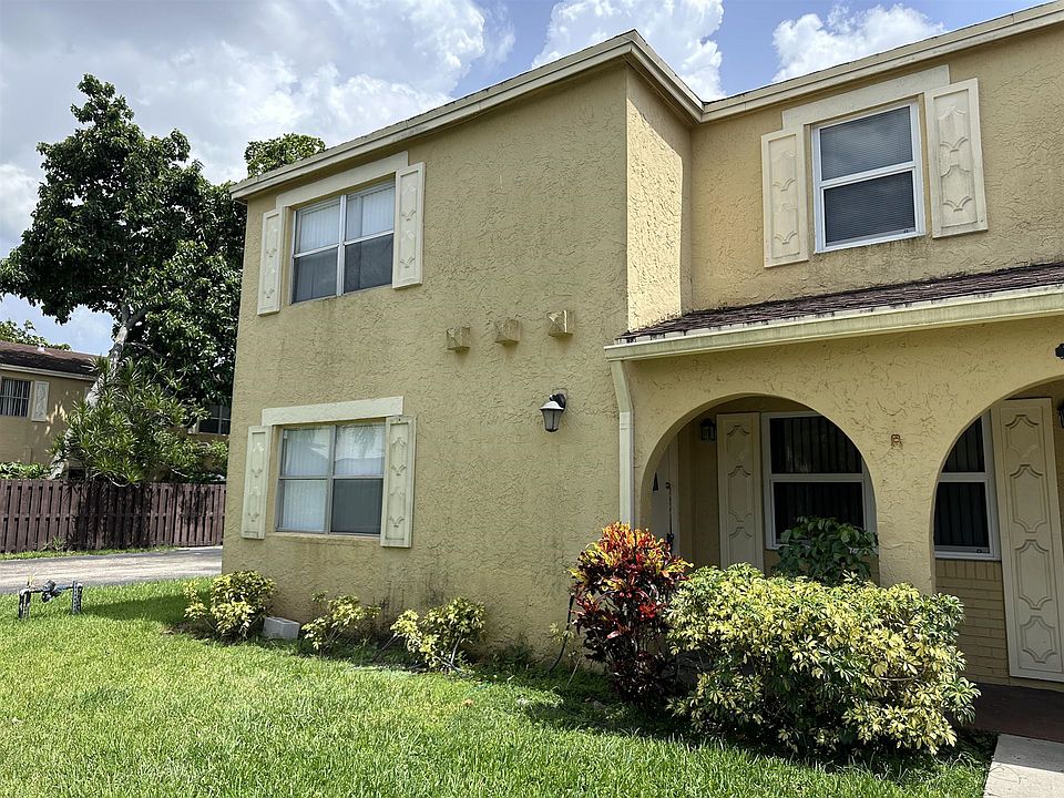1st image of 10782 La Placida Dr #5-1