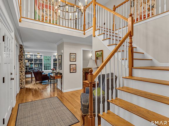 3rd image of 46 Laurel Cliffs Road