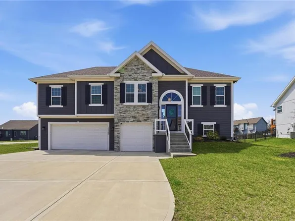 10202 N Quincy Ave, Kansas City, MO 64156