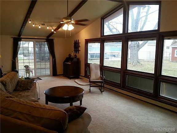 2nd image of 87 Huntleigh Cir