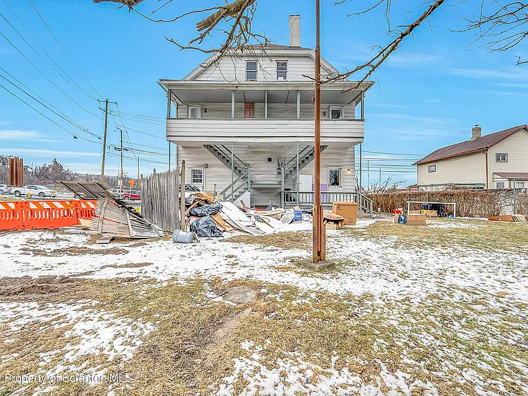 8 Green Ridge St #2 — Photo 4