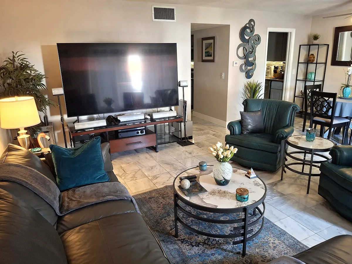 Photo 2 of 18 - 1257 Drew St #1 - Clearwater, FL Building Photo - 1257 Drew St #1