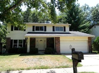 1354 Green Birch Dr, Fenton, MO