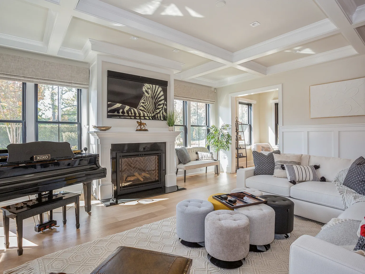 Modern Farm Style Home with Studio — Photo 2