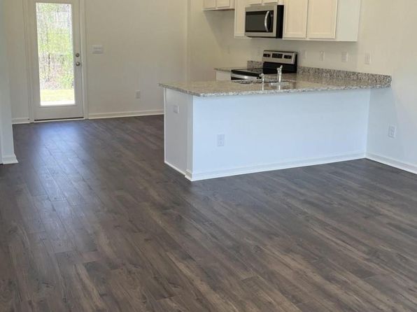 2295 Cypress Bend Cir, Gadsden, AL 35903