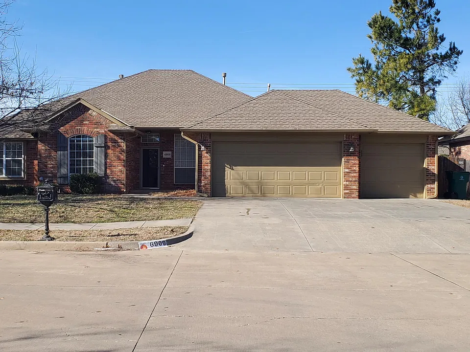 6909 Green Meadow Ln