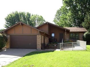 1511 Enwood Dr, Saint Peters, MO